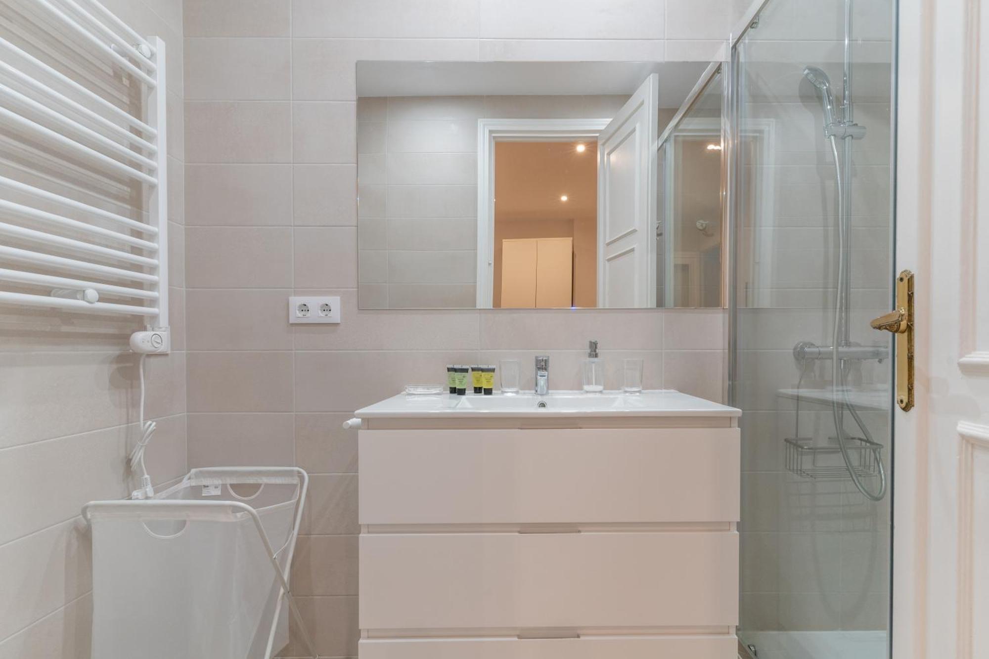 Spacious Central-3Bedrooms 3Bathrooms-Sol Madrid Exteriör bild